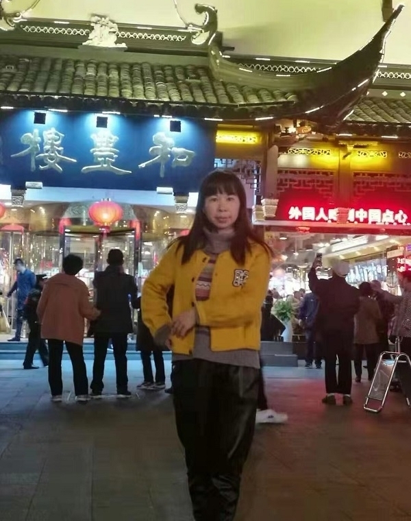 君倩的第三张照片--呼和浩特相亲服务中心