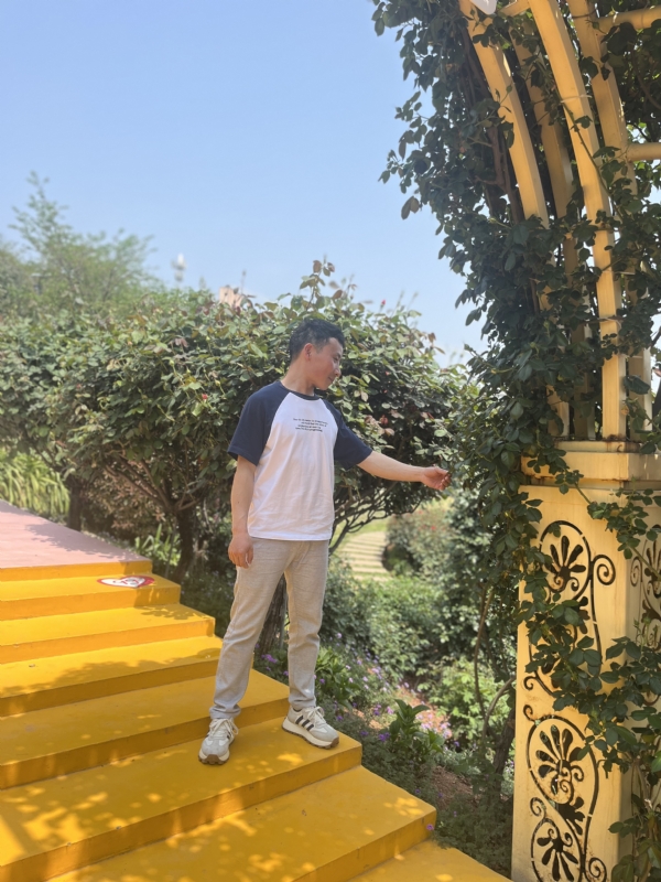 罗湘的第一张照片--呼和浩特相亲服务中心