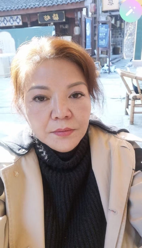 宛霞的第二张照片--呼和浩特相亲服务中心