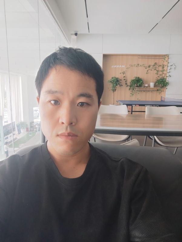 吊挂看风景的第一张照片--呼和浩特相亲服务中心