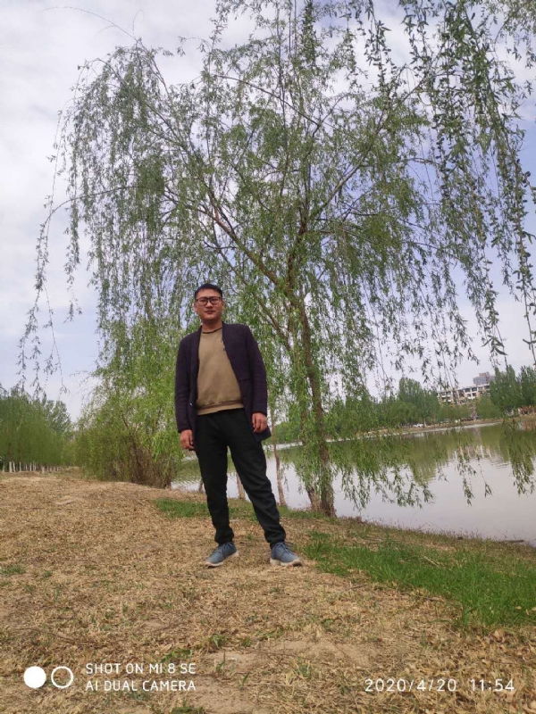 风中的烟头的第一张照片--呼和浩特相亲服务中心