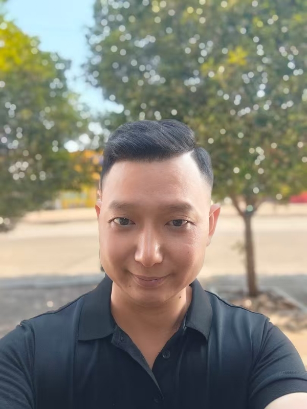 巷子里的猫的第一张照片--呼和浩特相亲服务中心