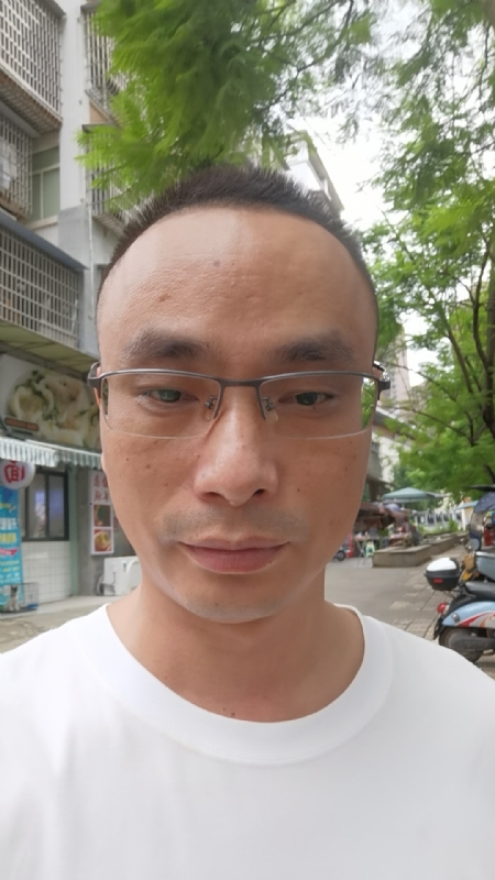 孤狼的第二张照片--呼和浩特相亲服务中心