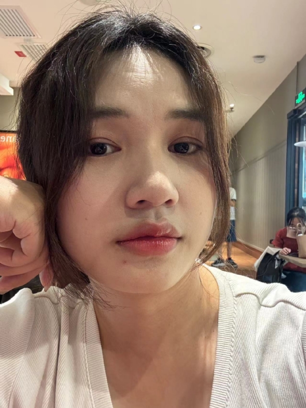 粉墨的第一张照片--呼和浩特相亲服务中心