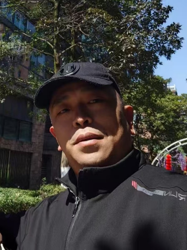 蓝色海洋的第一张照片--呼和浩特相亲服务中心