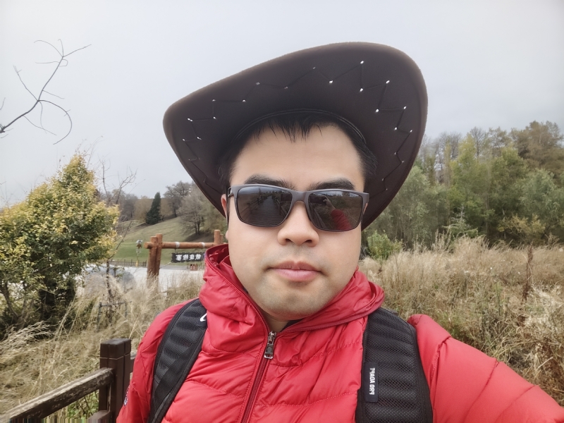 欢乐的笑的第一张照片--呼和浩特相亲服务中心